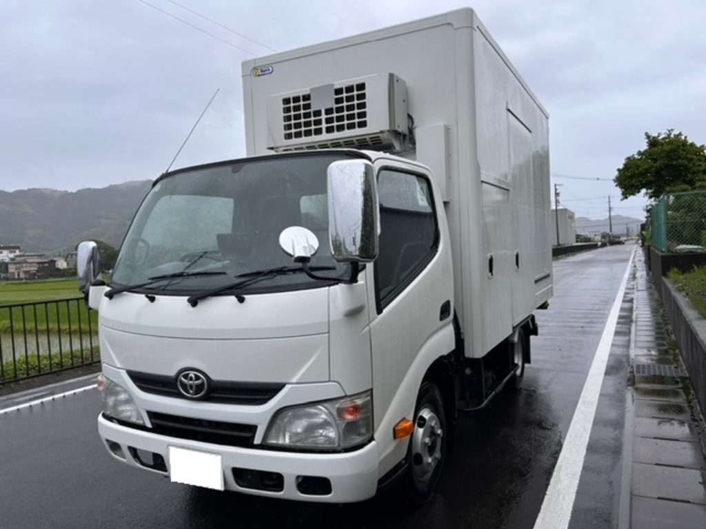 トヨタ ダイナ 1.8t冷凍・冷蔵車 MT 2012年式 車両写真01