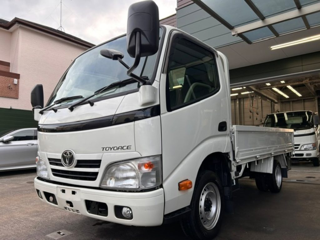 トヨタ トヨエース 1.5t AT 2014年式 車両写真01