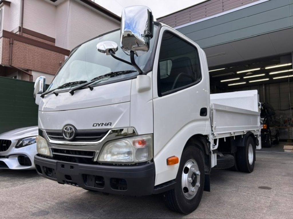 トヨタ ダイナ 2t AT 2012年式の中古トラック